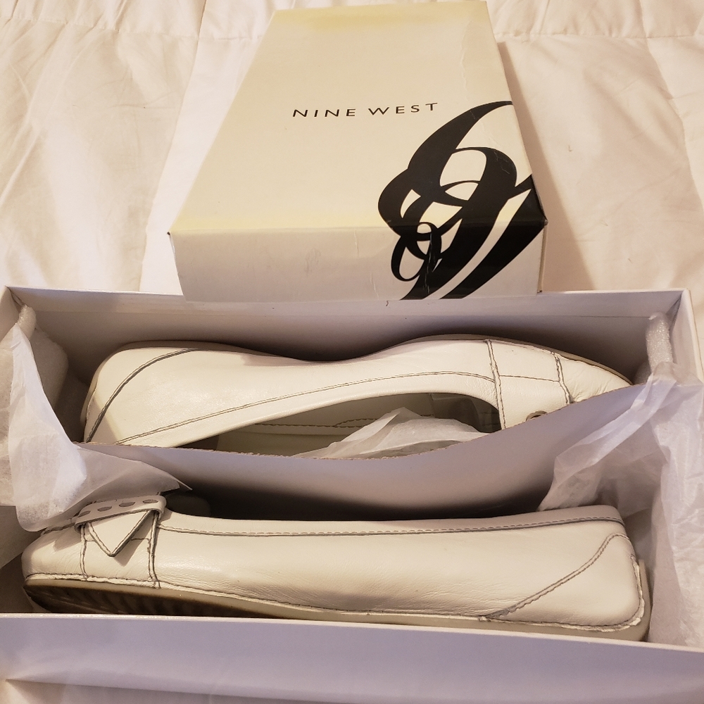 Shoes - Picture 4 of 5